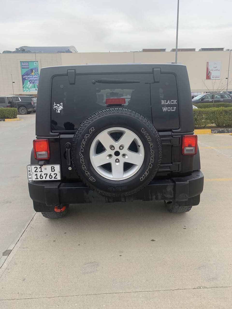 سلام عليكم جيب رانكلر موديل ٢٠١١ كلين داخل العراق صار بيه صبغ باب السكن السيارة جاهزة من كلشي المكان سليمانية الاتصال رقم ***********
