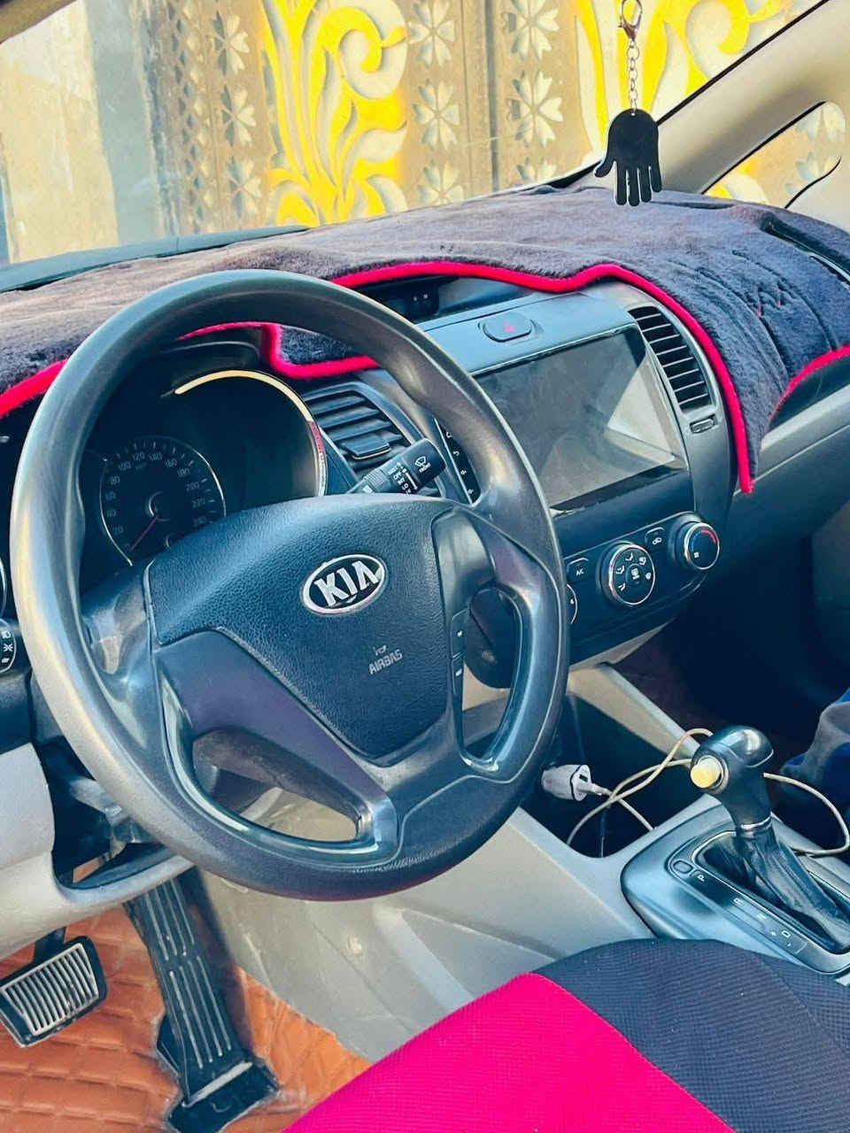 سلام عليكم سياره للبيع سيراتو موديل2015 وراد خليجي سياره جاهزه كير وحداده وتبريد ثلج مكينه 1600وبيهه شاشه كامره خلفيه وبيهه صبخ جهه العبري رقمهه انكليزي قادسيه سياره ب اسمي تحويل مباشر سعر تصال علئ هاذ الرقم ***********
