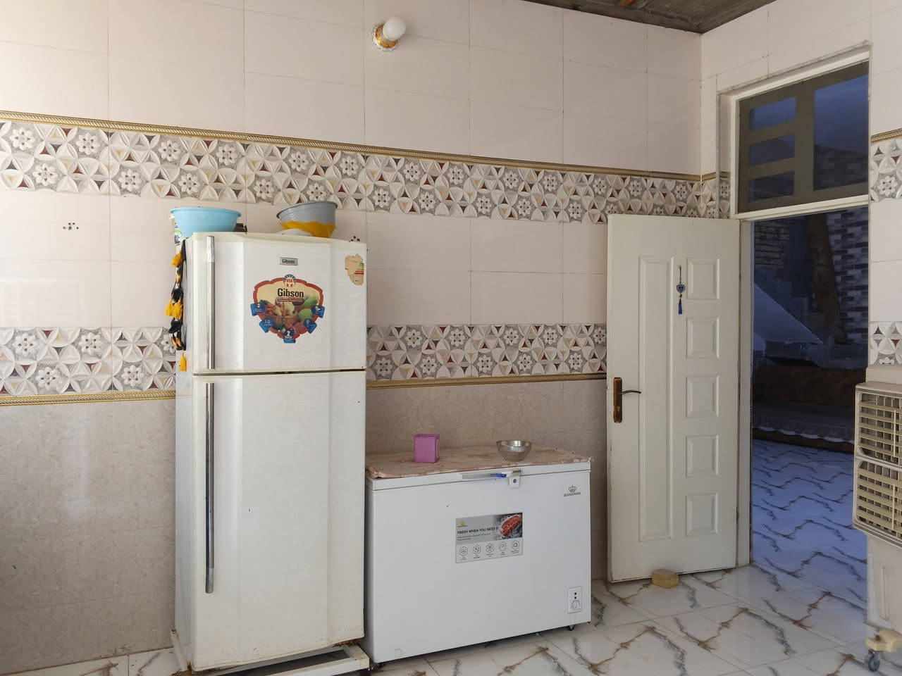 بيت شارع الطهمازيه خلف مركز شرطة سيف سعد عن شارع الطهمازيه 500 ثاني بيت عن الاروئي نقص تطبيق فرشي وتطبيق الدرج المساحه 250 اكثر تفاصيل اتصل ***********
