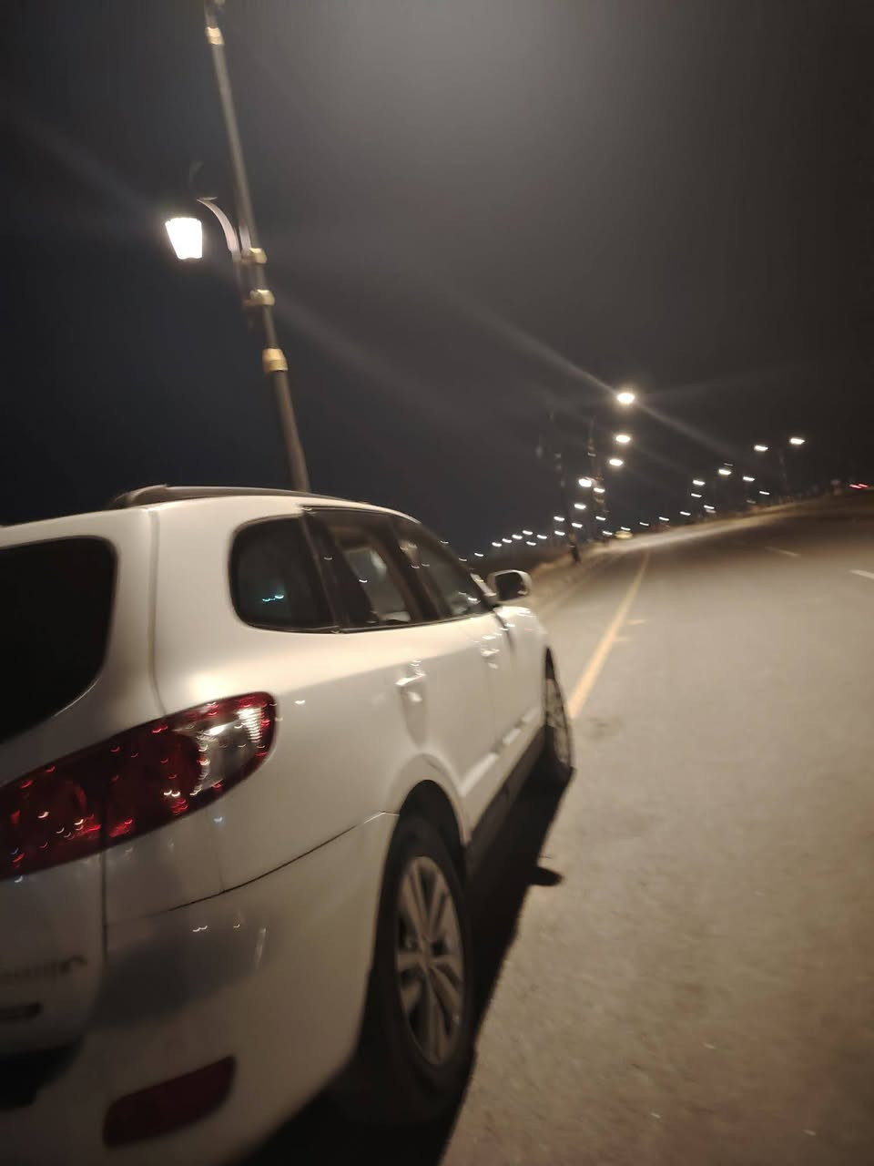 سنتافي 2008 وارد امريكي محرك 6 سلندر ٢٧٠٠ ضرر جاملغ الخلفي بدون دواخل
تحويل مباشر
كير ومحرك شرط
سياره نظيفه بعداحلى من الصور 
مراوس بسياره حديث حسب القناعه 
شعندك سياره نزلها بالتعليقات مكلف النشر 
***********
