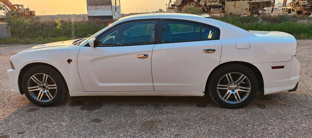 السلام عليكم.   مراوس. مراوس
جارجر 11 جاهزه رقم نكليزي بغداد مداور ثاني يوم
سياره جاهزه مراوس بالفينيه من 2004 الئ2007
مكاني بالشطره ***********
