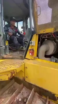 كوماتسو D155A-6 • ٢٠١٤/٢٠١٦/٢٠١٨ • ٣ وحدات