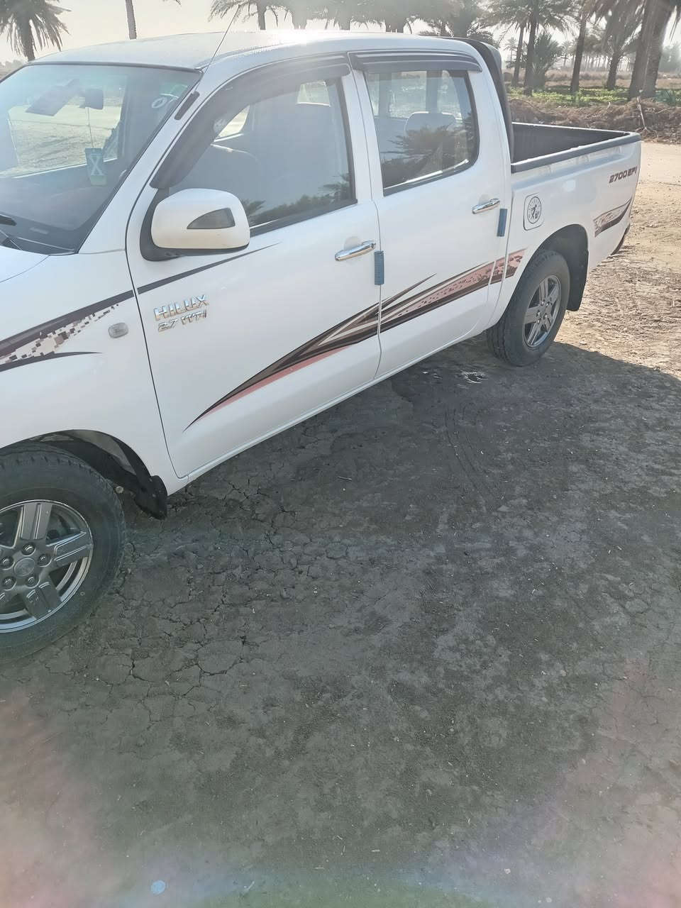 سلام عليكم عيني فلاونزه البيع موديل ٢٠٠٩ فول مواصفات بس بيه بارد فقط كفاله عامه وهاذه رقمي ***********
