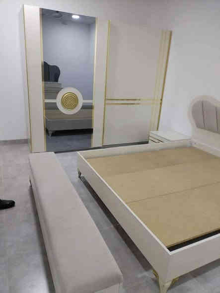 سلام عليكم بدون دوشك بدون دوشك غرفه نوم تركي اصلي صبغ حراري اخو الجديد مستخدم شي قليل جدا بعده جديده ماشاء الله  تبارك الرحمن تحفه خشب درجه اولى من نوعيه ثقيل 6 قطع سكك مجرات كوله هيدروليكي حتا طابوريه مال سرير هم هيدروليك كنتور 2سكه مترين ونص قياس سرير 180/200 صاحبه مشتريه 18ورقه سعر ويا توصيل وشد 500الف العنوان كلار عدنه توصيل فقط خانقين جلولاء قره تبه سعديه شراي اتصل على رقم بى واتساب هم ***********
