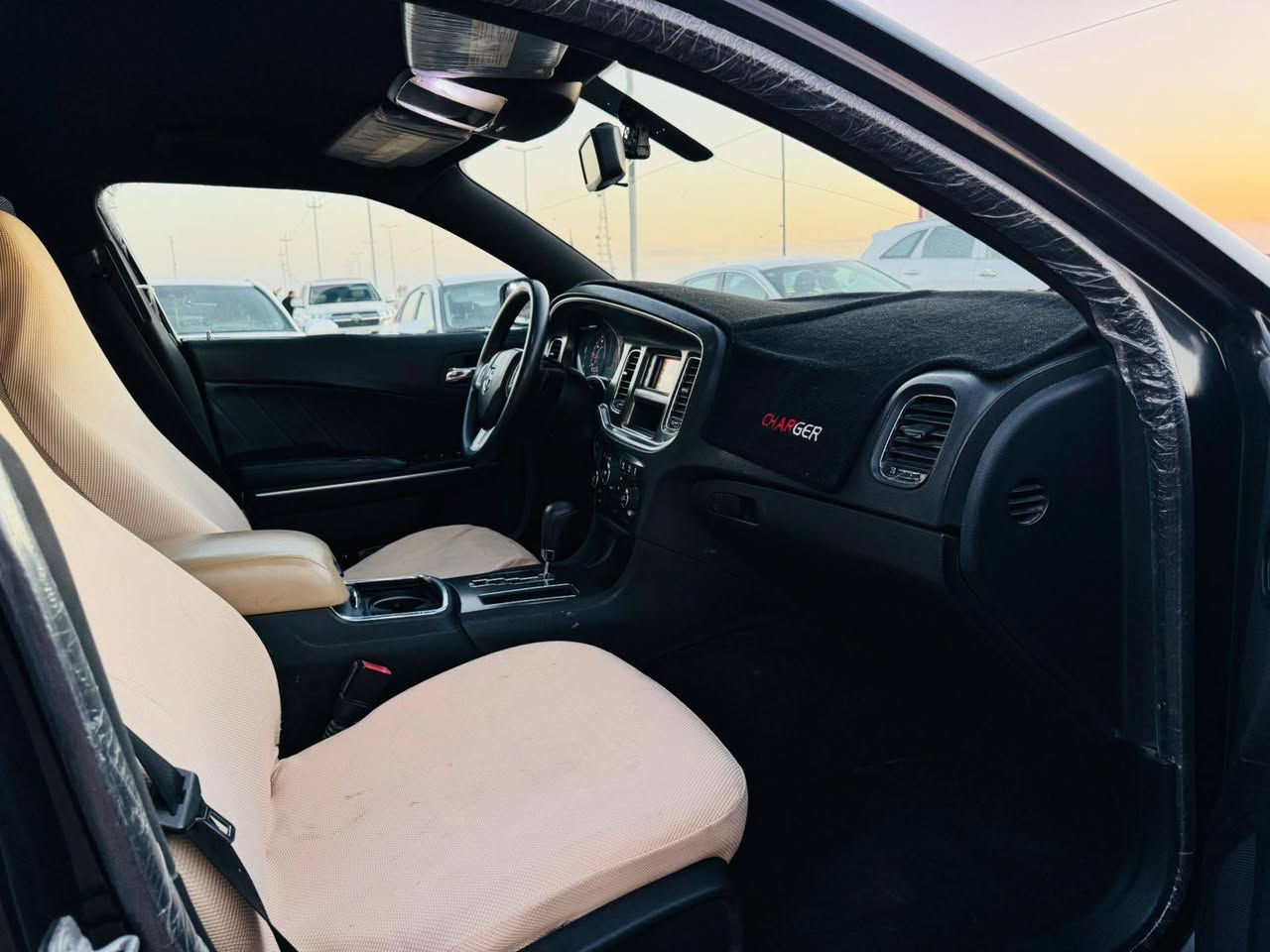 السلام عليكم
للبيع جارجر ٢٠١٣ رقم بغداد هزه سنويه جديده بسمي

جاهزه من كل شي تبديل جاملغ و رشات صبغ فقط بدون عابر مكينه حداديه شرط

ب ١٣٦ وبيها مجال *********** مكانها بالسماوه معرض اثير مجيد الجياشي
