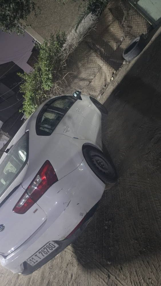 كيا ريو 2016 
محرك 1600GDI وكشرها حلو ورقمها حلو
حادثها بسيط ومتواجد بالنهار فقط مكاني البياع
*********** بغداد, العراق
