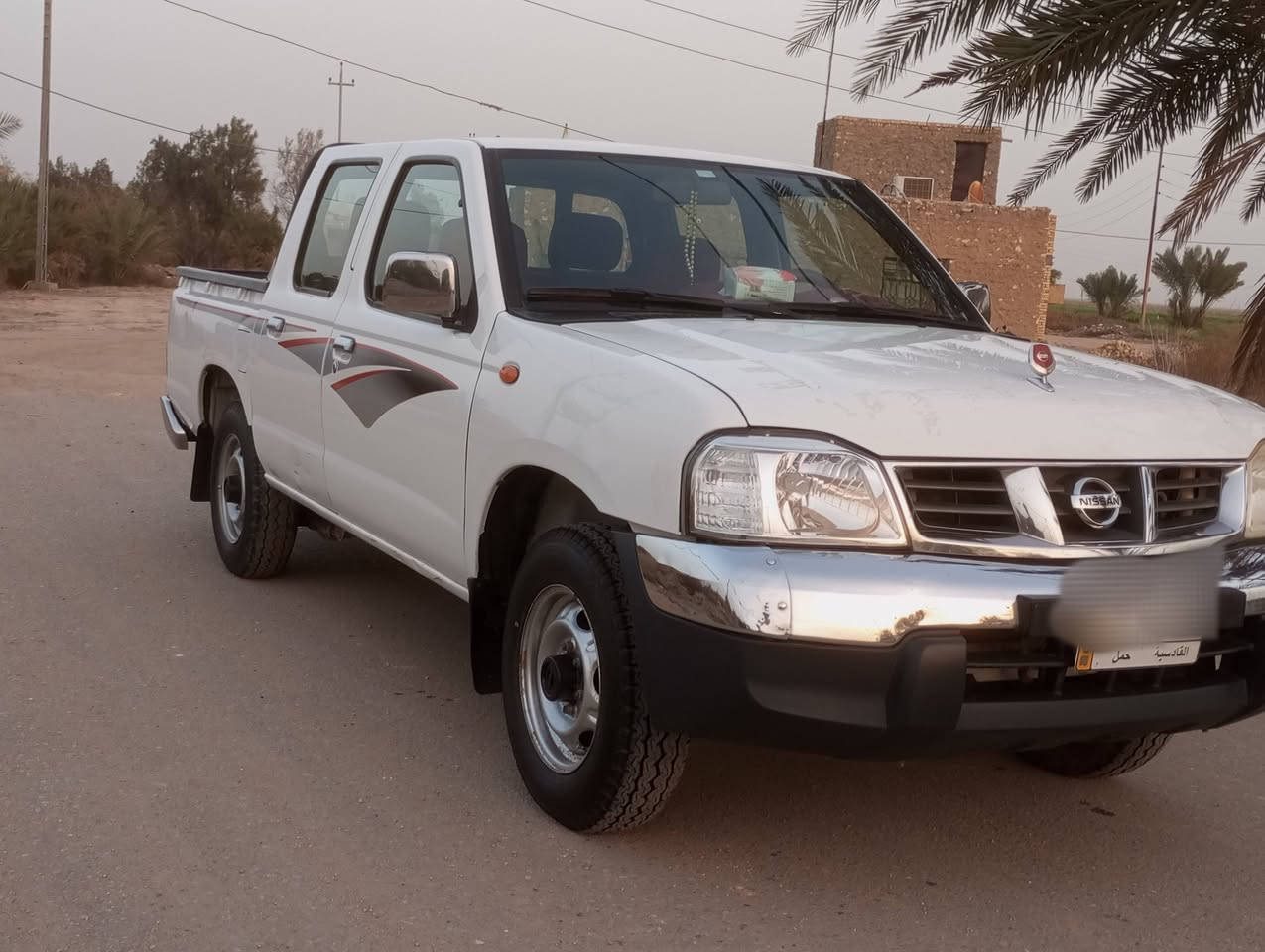 السلام عليكم 
من رخصة صاحب الكروب 
سياره نيسان 2014
 سياره بسمي رقمها قادسيه 
سنويه ل 2027
ماشيه 158 الف
بيهه حادث مبدل الباب الامامي مال الراكب
وجاملغ امامي وبنيد
كلهن مشتريهن من ال وكاله
غير ذني ما بيه شي مثل ما موضح بل صور عدكم 
سياره نضيفه كلش 
محرك كلش نضيف 
يعني سياره صدك مرتبه مال جناي
السعر 140 وبيهه مجال حك الجيه 
المكان المثنى قضاء الخضر 
الرقم ***********
