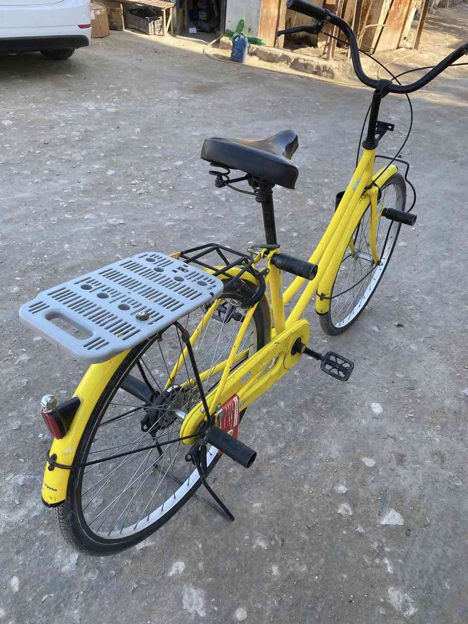 باسكل حجم ٢٦ مديل ٢٠١٥ السعر ١٠٠ وبيه مجال قليل مكان كوفه ناحية العباسيه ***********
