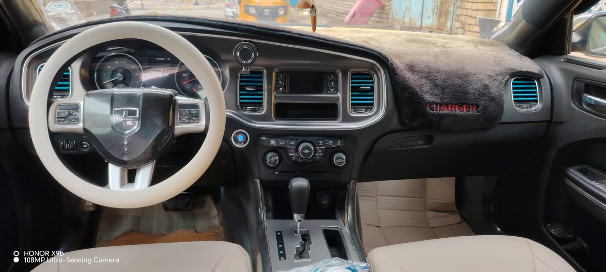 سلام عليكم جارجر موديل 2011 رقم ذي قار 
   مراوس مراوس فقط السياره جاهزه من كلشي مكينه وكير وحداديه وتخم تاير واكسل ويل خليحي السياره ما اذب عليه ربع جاهزه من كلشي مصفره هيئه وغرامات  مداور ثاني يوم
حادثه جاملغ وبنيد وبيه شويه تعمير بالفخذه بدون كص خاليه من العيب الشرعي 

 
السعر 140 وبيه مجال تفاصيل اكثر اتصل عله الرقم

*********** مكان ذي قار قلعه سكر
