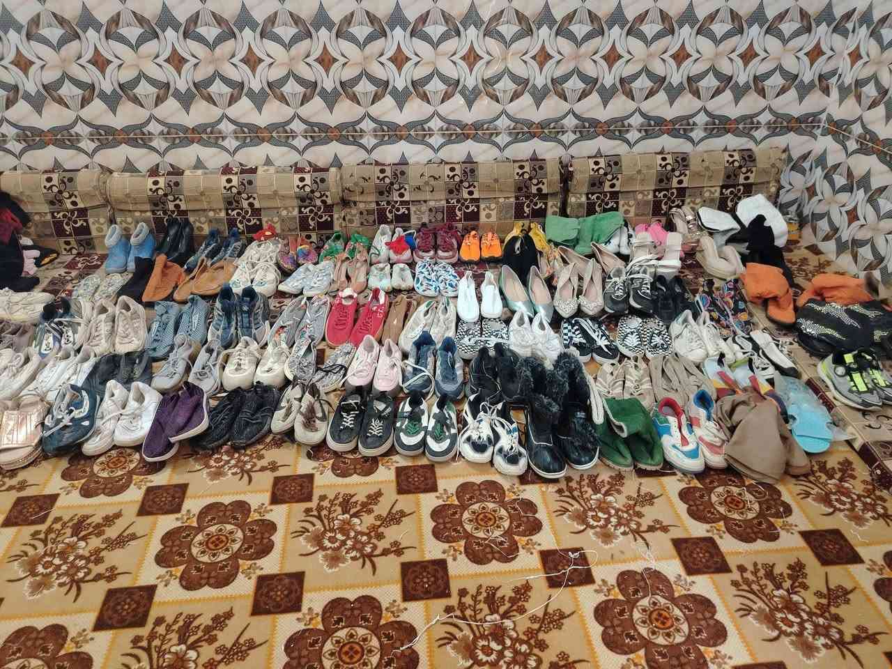 سلام عليكم شباب يوجد الدينا باله قماصل وحذيه البيع الحذيه زوج ب3زوجين ب5وقماصل ب1500وبالف مكاني الغراف حي الفلاح تواصل ***********عباس ابو علي
