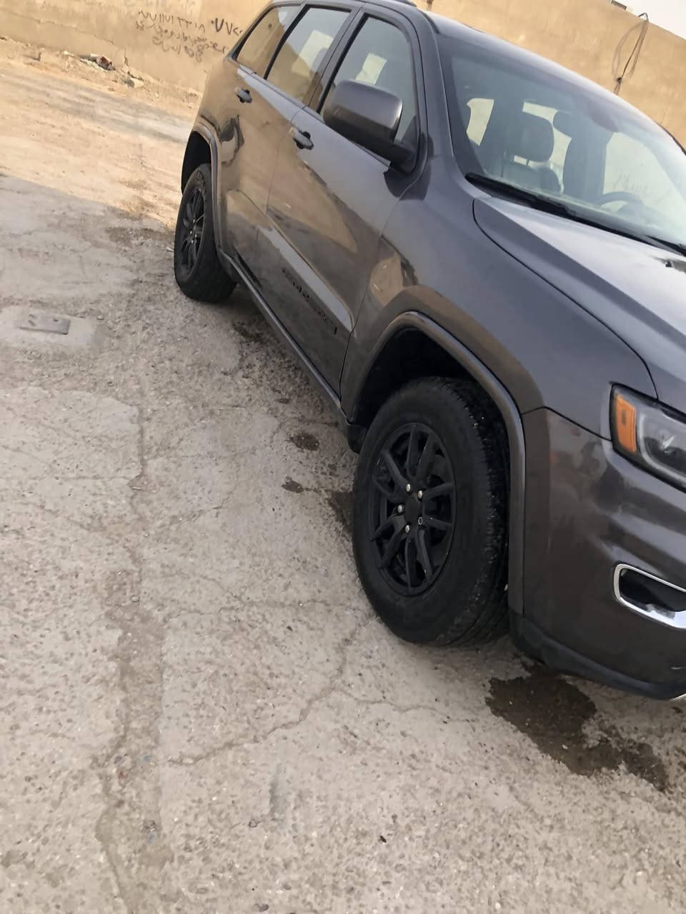 جيب لاريدو بلاك توب فول موديل 2019 رقم بغداد تحويل مباشر حادثه جاملغ وبنيد صبغ والباقي مكفول سعره 190  لستفسار اتصال***********
