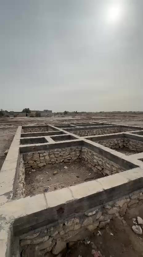 رباط زراعي للبيع المساحه ٢٣٥م خدمات كامله منطقه الحداديه يتكون من غرفتين وبراني وصاله للإستفسار على الرقم ***********أو مراجعه مكتب الجبل مقابل علوه المخضر
