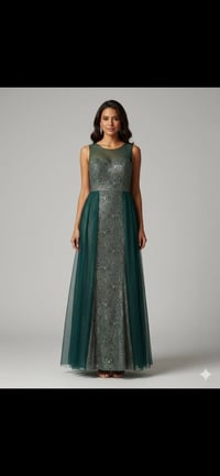 فستان • قياس ٤٠-٤٢ • مستعمل مرة