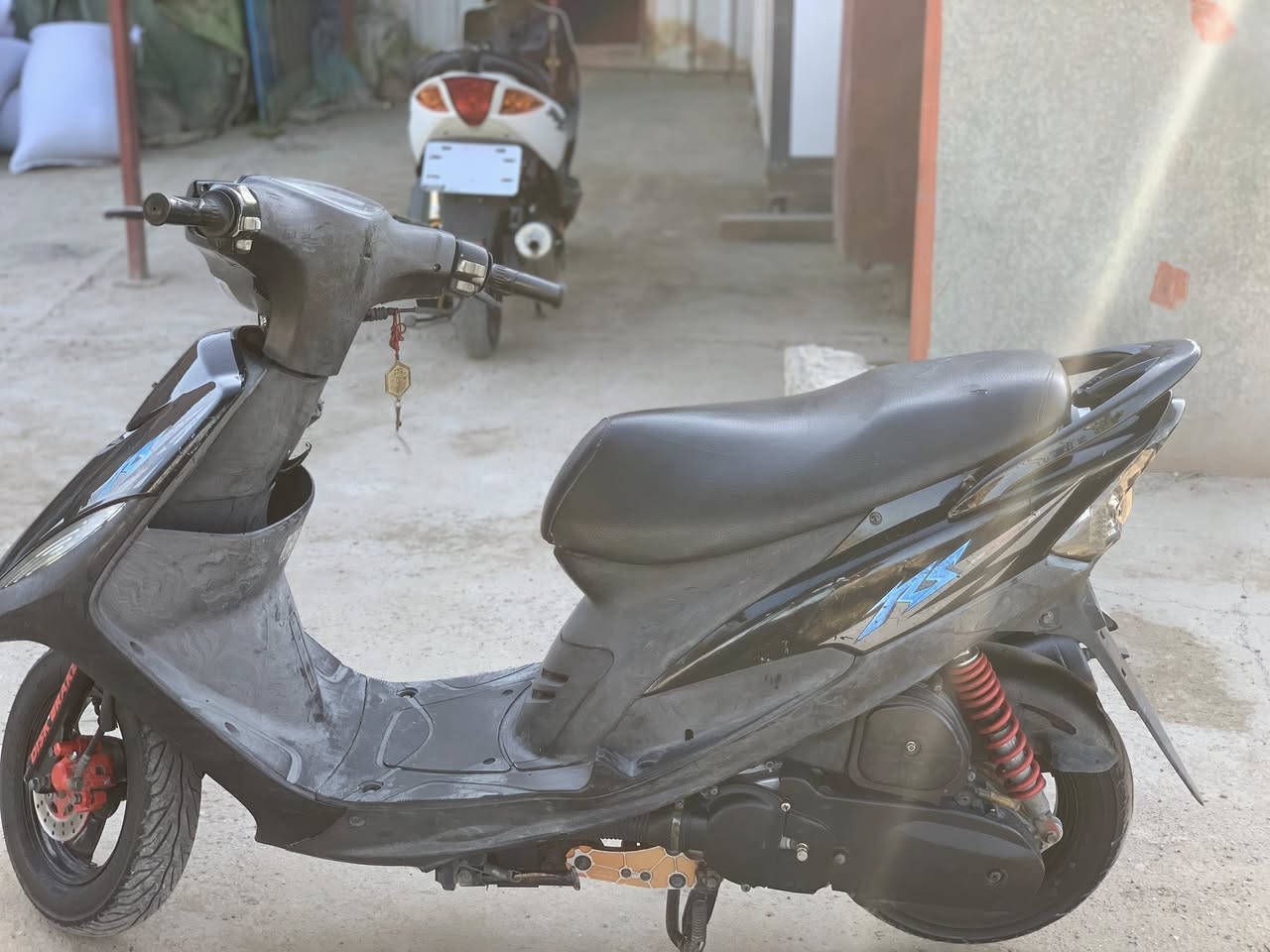 سلام عليكم دراجا ماكس عدله للبيع اي استفسار ***********
