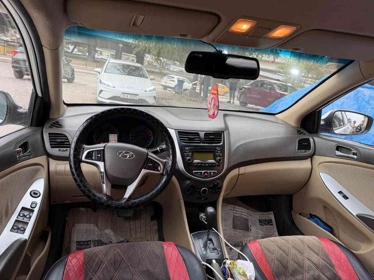 السلام عليكم هونداي اكسنت 2013 خليجي بيها صبغ جاملخ خلفي وجنطة كير محرك تبريد خير من الله رقم جديد بسمي السعر 105 وبيها مجال مكاني بغداد حي القادسية للتواصل *********** بغداد, العراق
