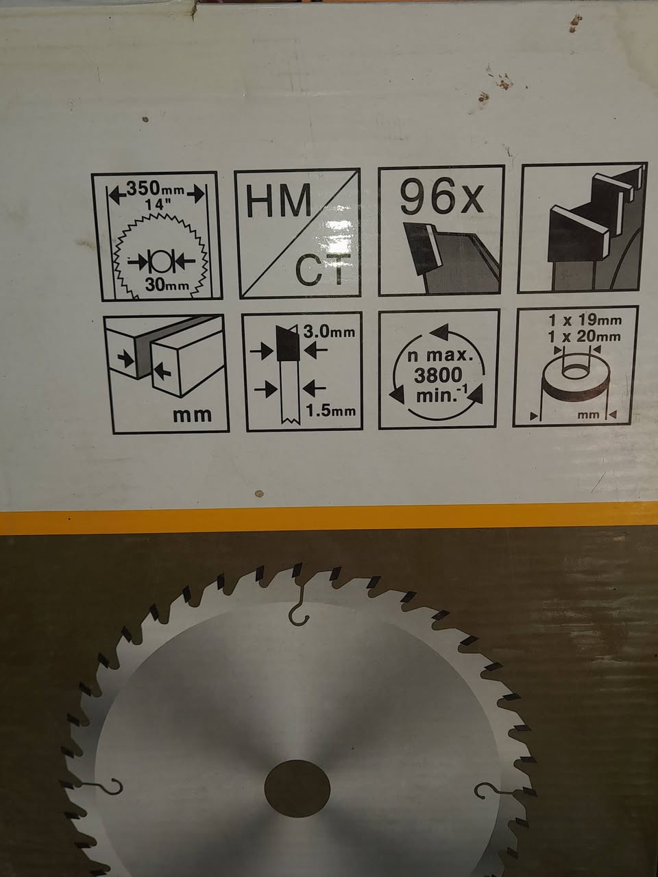 السلام عليكم ورحمة الله اغراض للبيع السعر على الخاص او الاتصال ***********
