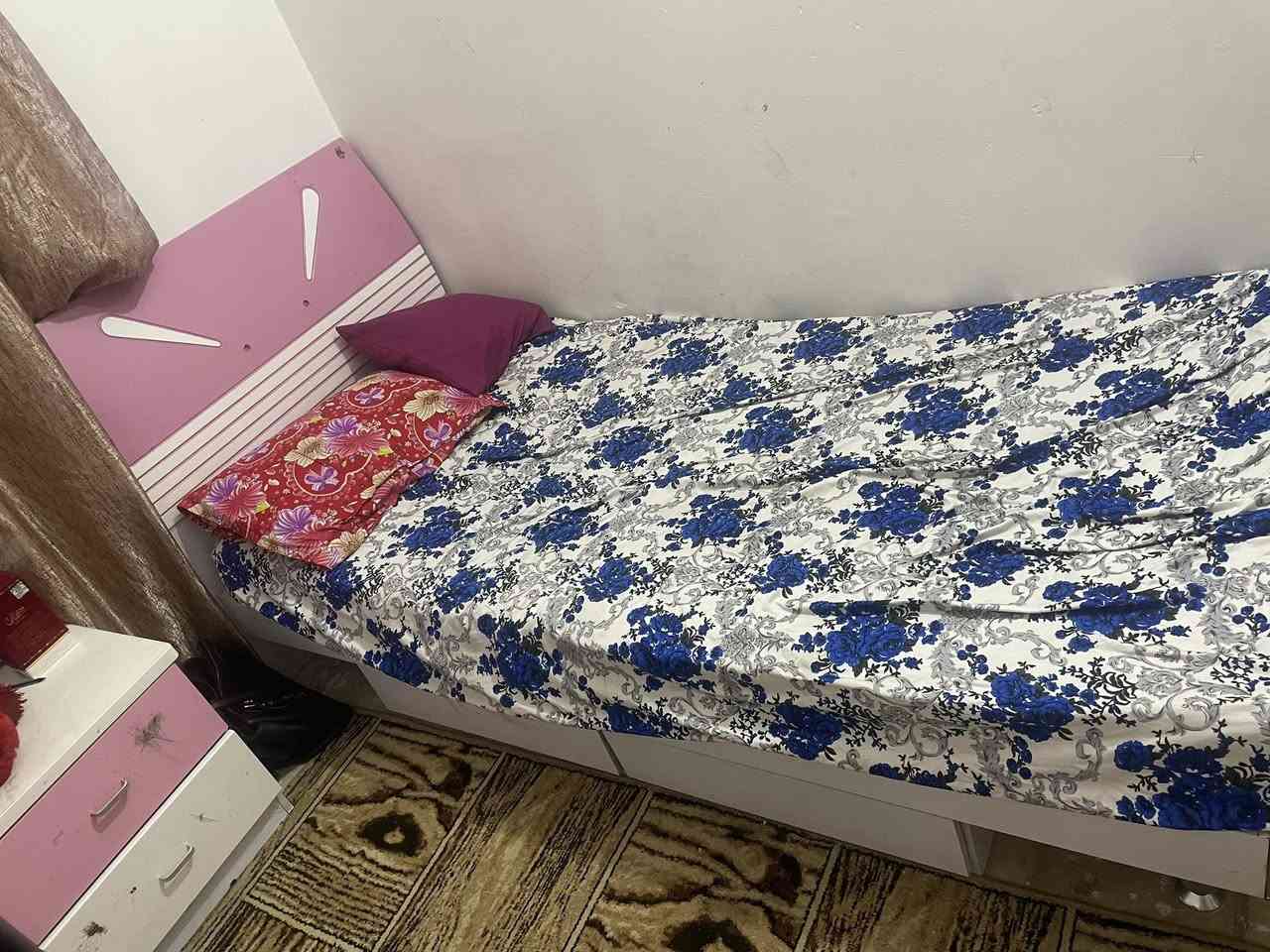 السلام عليكم غرفة اطفال للبيع نظيفه العنوان بغداد العامريه السعر مناسب كلش تواصل على الرقم ***********
