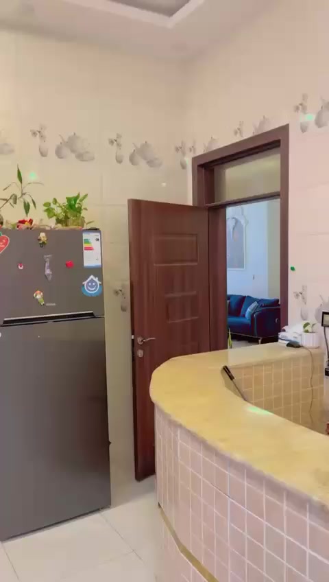 بسم الله إعلان بيت للبيع الفلوجة مجمع الرحاب السكني سنه البناء ٢٠٢٠ نوع البناء طابوق يحتوى الدار على ٢غرف نوم استقبال مطبخ حمام جاكوزي المساحه ٣١٥متر البيت ركن يباع مع الأثاث ملاحضه اذا اكو بيت ب الرمادي مراوس يرهم أستفسار أكثر ***********
