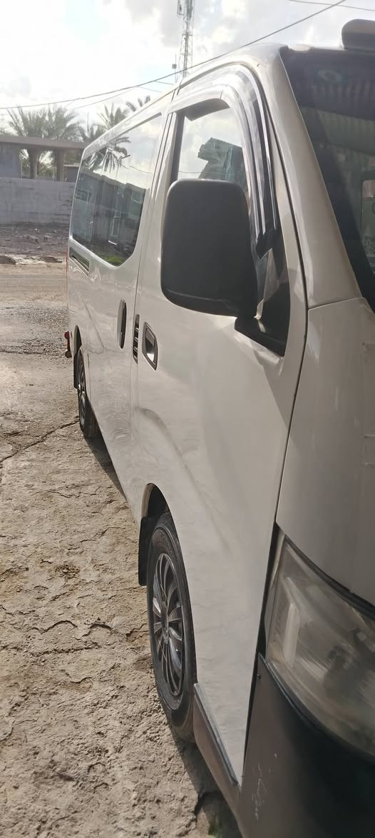 السلام عليكم نيسان زعره 
موديل 2014 رقم كربلاء تحويل ثاني يوم
محرك كير اكسن بشرط
تبريد شغال تخم تاير سوبيه ودرع 
دوشمه جديدة سياره حلوه مال جناي
بيه صبغ باب العبري وبارد بالجنطة
السعر 133 وبيه مجال للشراي
***********
