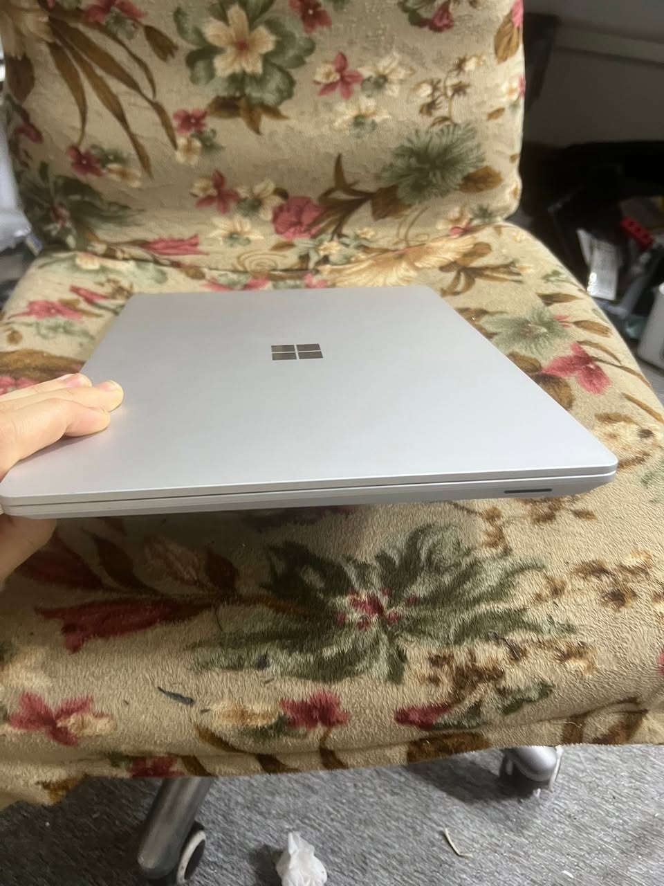 السلام عليكم 
بيع فقط  لابتوب  🛑 بيع فقط 
معدني كامل مو بلاستيك لابتوب رجال أعمال 
Surface laptop 3 15 انج لمس 2k
Ryzen 5 جيل عاشر 
Ram 8 Gb 3777mhz
128  NMVE SSD   ٥ مرات اسرع من اس اس دي  قابل للزياده 
Vega 11 
بطارية طوليه لحد ٨ ساعات
السعر 410  الف بيع فقط


**إذا كنت صاحب هذا الإعلان وتريد حذفه لأي سبب، رجاءا أرسل رسالة إلى الدعم الفني**