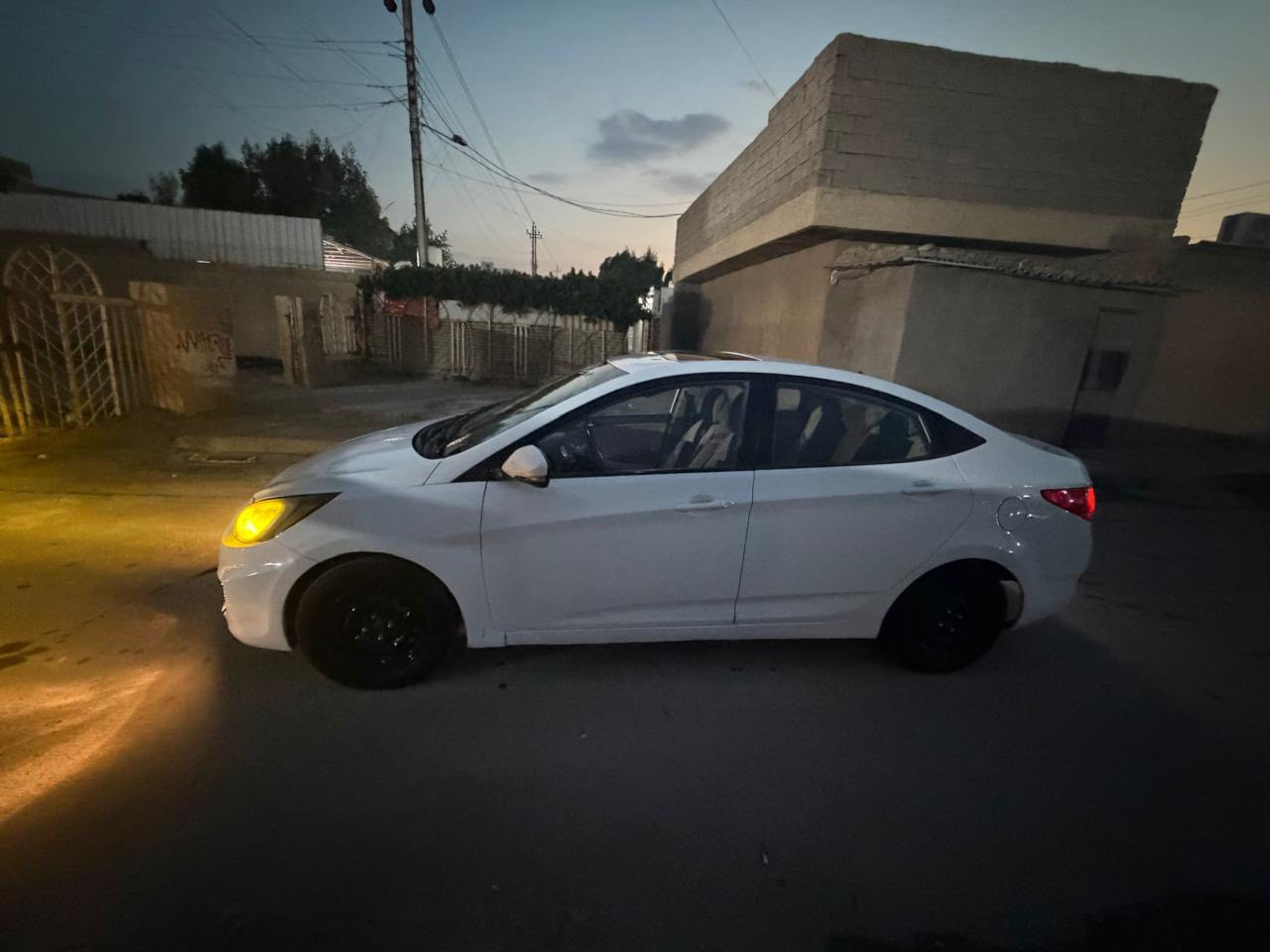 سلام عليكم اكسنت 2013
سياره جاهزه على اخر حبايه
كير مكينه مكفولات حداديه كهربائيات 
تدفئه تبريد ثلج جاهزه من كل النواحي
مال جناي بالعافيه على الياخذهه
بيهه صبغ حزام بدون حادث صبغ فقط
السياره مكفوله من الضربه والكصه والعيب الشرعي
***********
