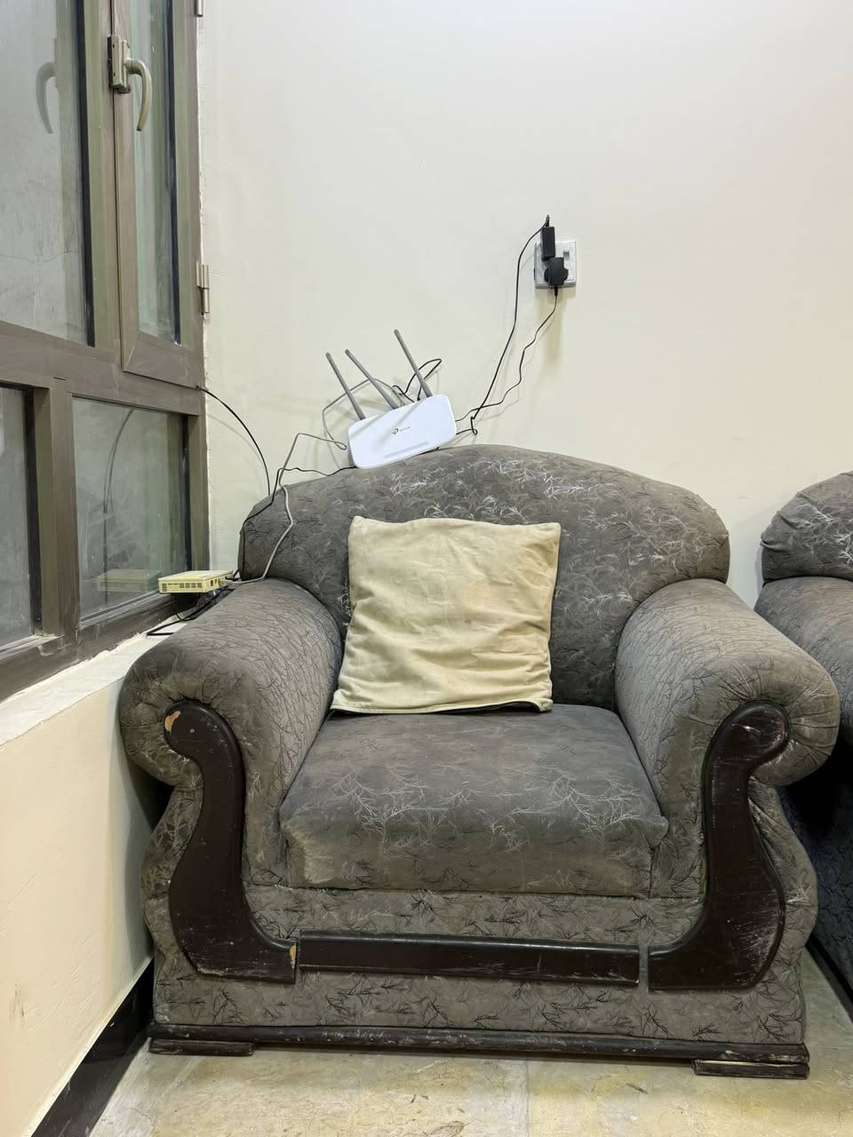 للبيع:
تخم 9 مقاعد، 5 قطع.

السعر: 175 ألف.

(المنصور، الداوودي).

***********

التخم موجود بشقة سكنية عائلية، مـو شركة، يعني تجي تاخذه بسيارتك ماكو توصيل.
