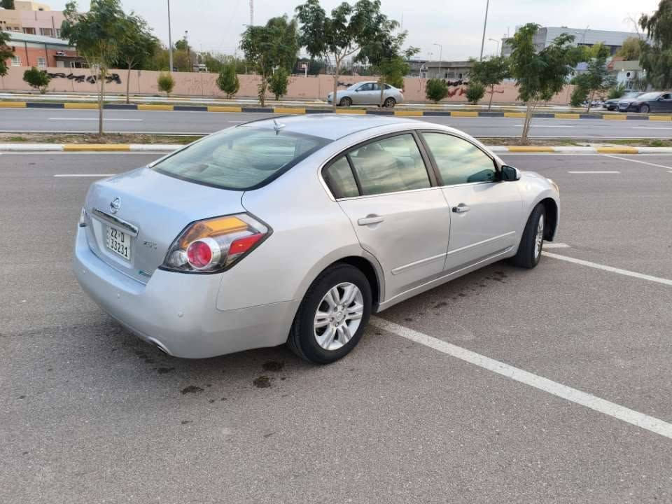 السلام علیکم 
نيسان التيما 2011 خليجي 
سيارة حيل نضيف 4 طايرات جديد صدر جديد 
محرك گير ب شرط خير من اللة 
لايتات زينون  تحديد سرعة كهربايات كلشي ب شرط 
سيارة بهة 4 قطعة  بدون دواخل  بچم كپس 
رقم دولي و جديد لحد 2028 اريد تحويل اريد وكالة موجود 
سيارة مابي مصرف ربع دينار 
للستفسار
***********
*********** السليمانية, العراق
