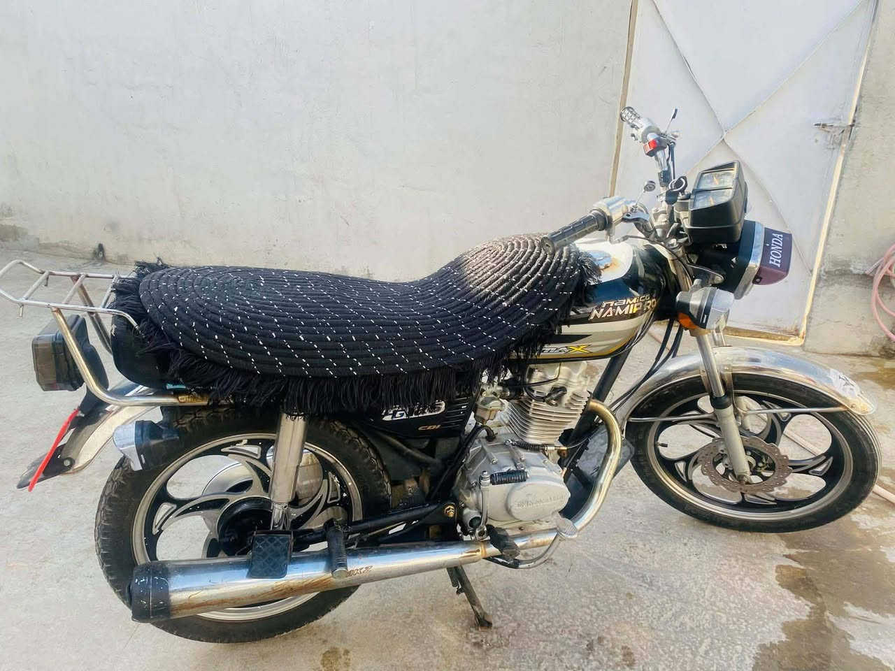 سلام عليكم  شباب دراجه ارشه للبيع  تايرات جديد جامه لخ جديد مكاني خانقين توله فروش  رقم هاتف ***********
