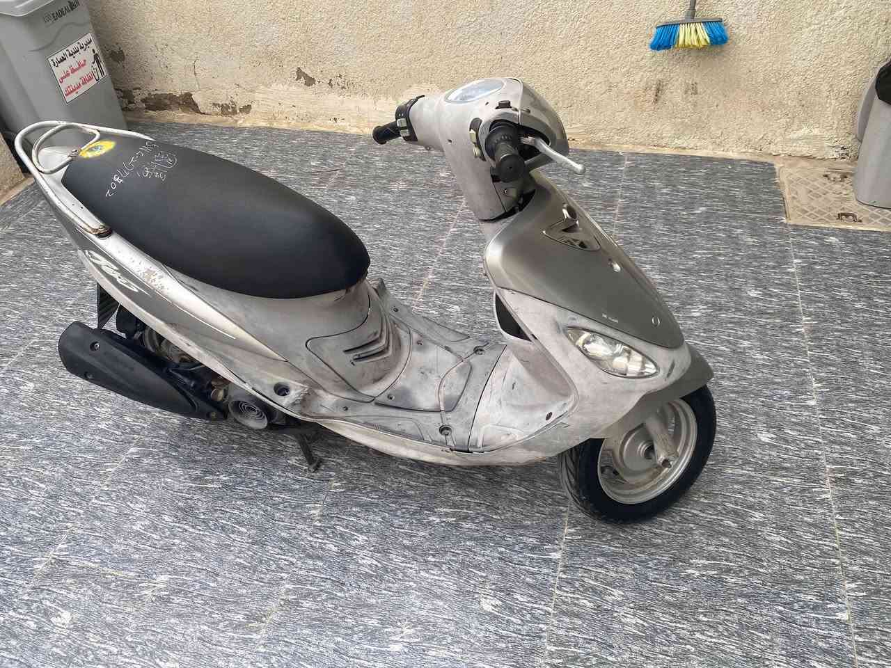 سلام عليكم شباب دراجه مال رمبه للبيع دراجه  دراجه نضيفه بعدها بحالت الوكاله سعر 850 وبيه مجال


**إذا كنت صاحب هذا الإعلان وتريد حذفه لأي سبب، رجاءا أرسل رسالة إلى الدعم الفني**