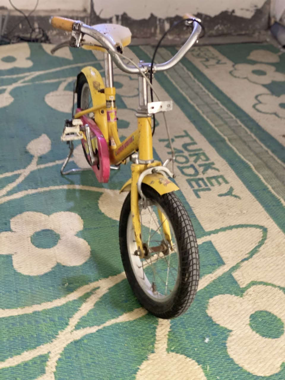 بايسكل حجم 14ياباني لتواصل التصال عل رقم ***********)(***********
