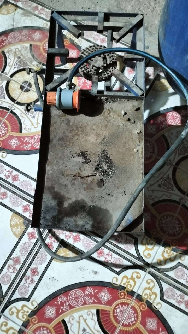 نوارگيل مع طباخ وطبلات دومنه للبيع الخاص مفتوح او الاتصال ***********
