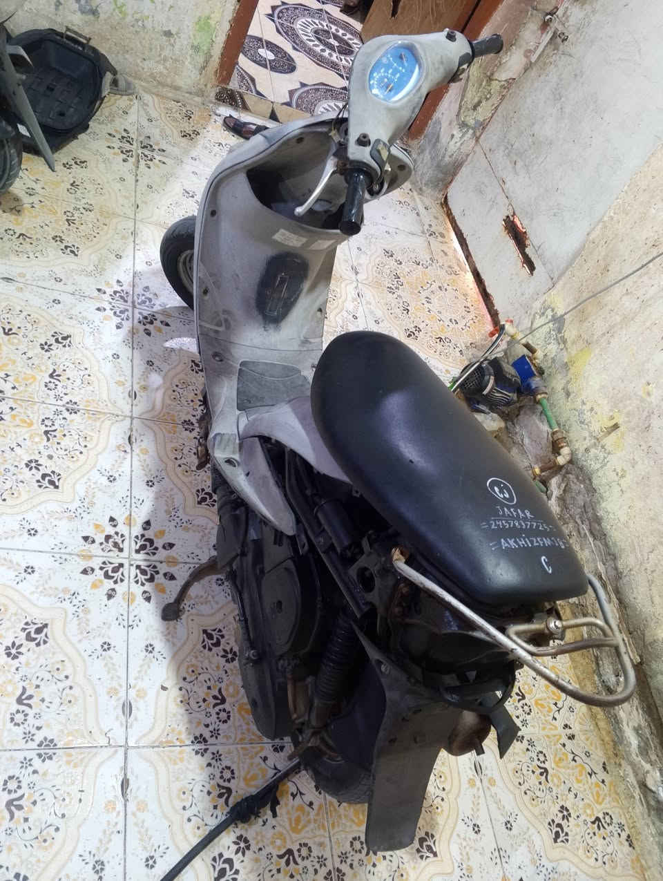 السلام عليكم يا ولد للبيع بوش بلاديه 49 ما مفتوحه ب 600 وبيها مجال قليل ***********📍
