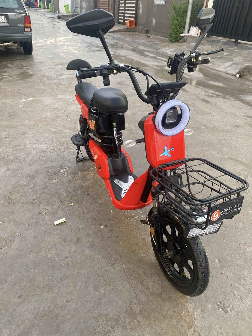 سلاموعةليك دراجةشحن للبيع موديل2025فول فول سعر 300الف عنوان كةركوك     رقم تلفون ***********.   تعال خاس
