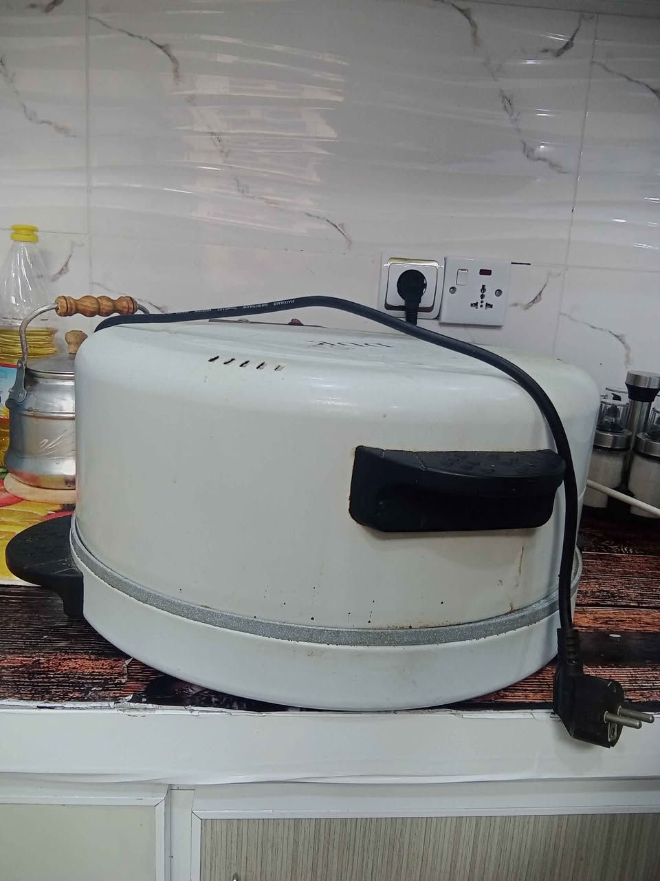 ثلاجة وفرن معجنات للبيع شغالات بالشرط نظيفات السعر ١٠٠ بيهن مجال كركوك, العراق


**إذا كنت صاحب هذا الإعلان وتريد حذفه لأي سبب، رجاءا أرسل رسالة إلى الدعم الفني**