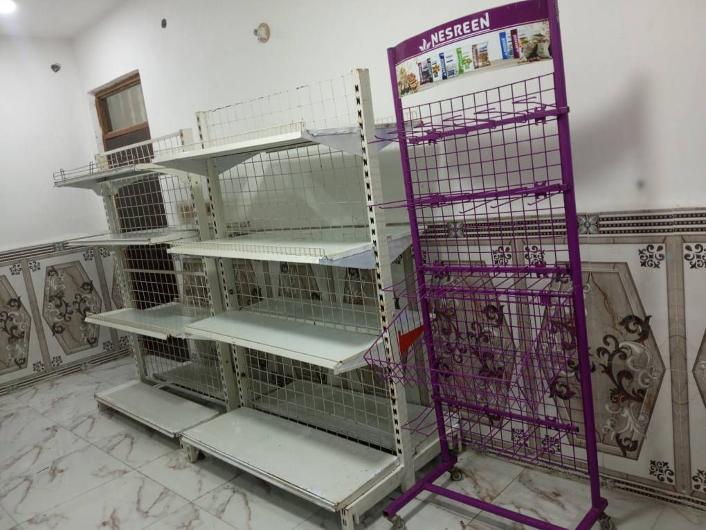 رفوف سفينة قطعتين الوحدة ٧٥ وبيهة مجال وسلة بنفسجية ٣٠ وبوفية ٧٥ نظيفة وقوية الاسعار بيهن مجال التضحية شارع العلوة واتساب خاص مفتوح ***********
