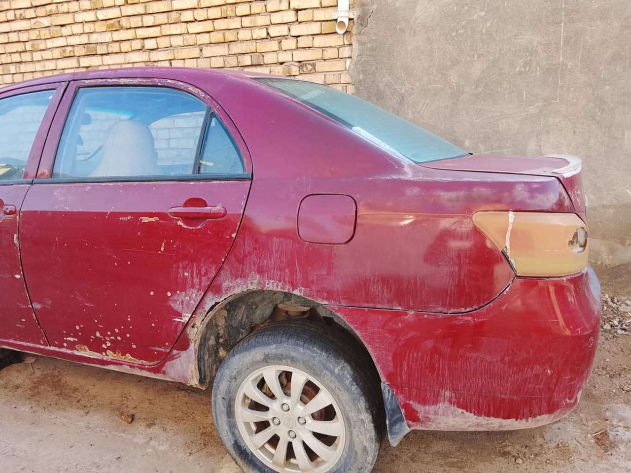 عند هاي السياره بي وايدي  كوم حديد    يعني بدون راعي لحم على بريه  كيره كايم  محرك نظيف سياره تجي تسحبه تحمل بعد انت   السعر ٢٠ اوبيه مجال او مراوس اب سياره بس كون بيه راعي  العنوان واسط الكوت حي الحكيم ***********واسط
