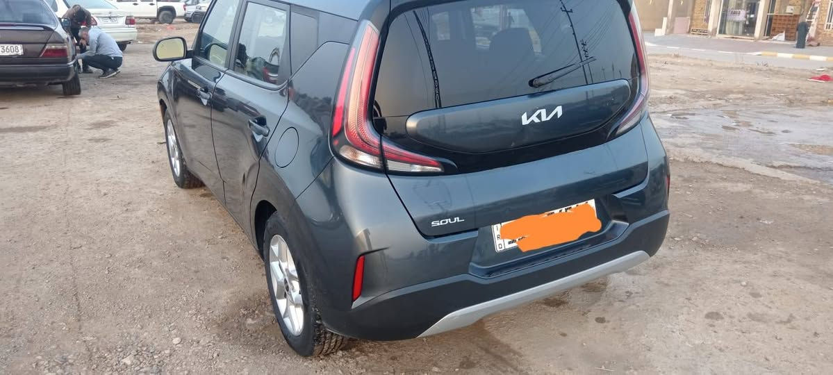 كيا صول 2023 رقم بغداد محرك 2000 دوش كير اي تي بيها جاملغ و بنيد تبديل و الباب صبغ كلير فقط رادار امي و رادار جانبي أوتو ستوب شاشه كار بلي و كامره و مود درايف
السياره جاهز ما بيها اي نقص السعر 122 
اتصال فقط ***********
