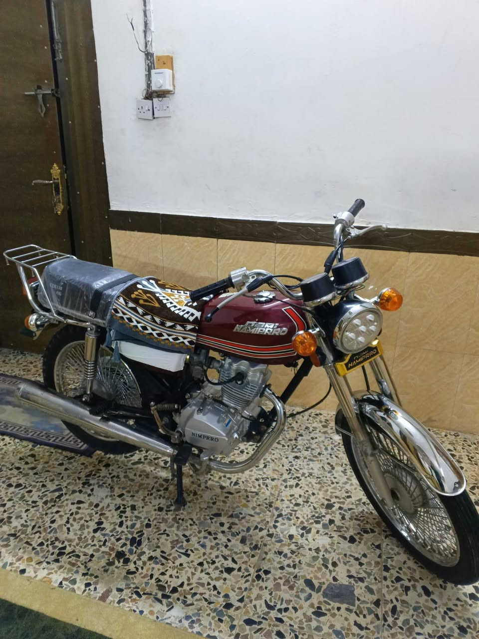 نامه برو غطاس
مديل 23 اصلي 
كله شغاله اوراق أصولي 
وكيله ابن عنجور 
كهربائي شغاله 
مكان نجف السعر 
900 وبيه مجال 
*********** واتساب
