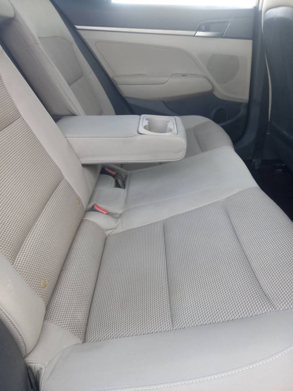 السلام عليكم
ألنتر 
٢٠١٧
خليجي 
مواصفات 
تحكم ستيرن
تبريد قطعتين
دواخل لونين
بروجكتر 
أشاير بل مري
تحكم أناره داخليه 
لايت عدسه
محرك ٢٠٠٠ دوش
كير ٦ نمره
تيراته زينه 
كير محرك شرط الفحص 
حداديه زينه 
السياره بيه بنيد مبدل 
وبيه جراد السلفر معروف بل جراد
السياره مال جناي 
بس راعيه مستعجل على البيع
السعر ١١٨ وبيه مجال للشراي الصدك
مكلف بل نشر ***********
العنوان السماوه الوركاء ناحيه الكرامه
خابر وبيك خير وتدلل
