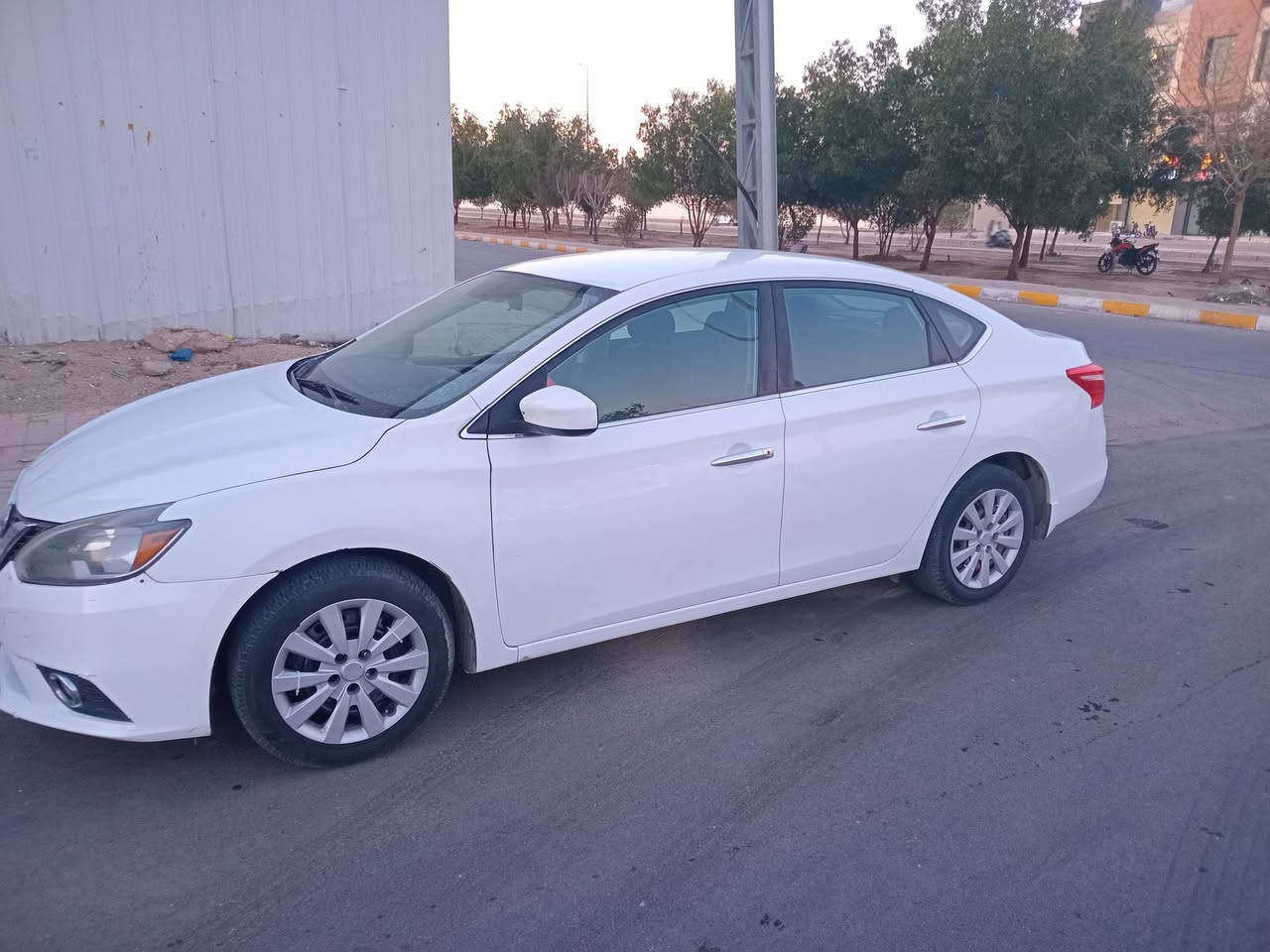 سنتره البيع ومراوس موديل ٢٠١٩ وارد مريكي ضرر ٣ قطع رقم بغداد رقم ***********
