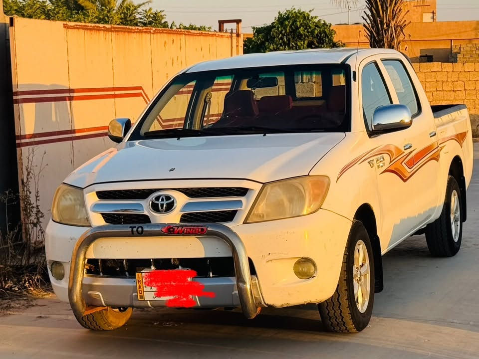رجاءً الموشراي لايكسر بالسيارة عذاري 2006 كبة لوز محرك 2700 سنوية تسقط2028/6/6  شاصي 19 بيه بطاقة بانزين تدفئة وتبريد ثلج سياره مال بيت اني جانيه صار 18 سنه من 2008 سياره حلوه وكاعده مال جناي بيه تبخير بالمحرك والسونار موضح بالصوره السعر 130 للاستفسار للجادين فقط ***********
