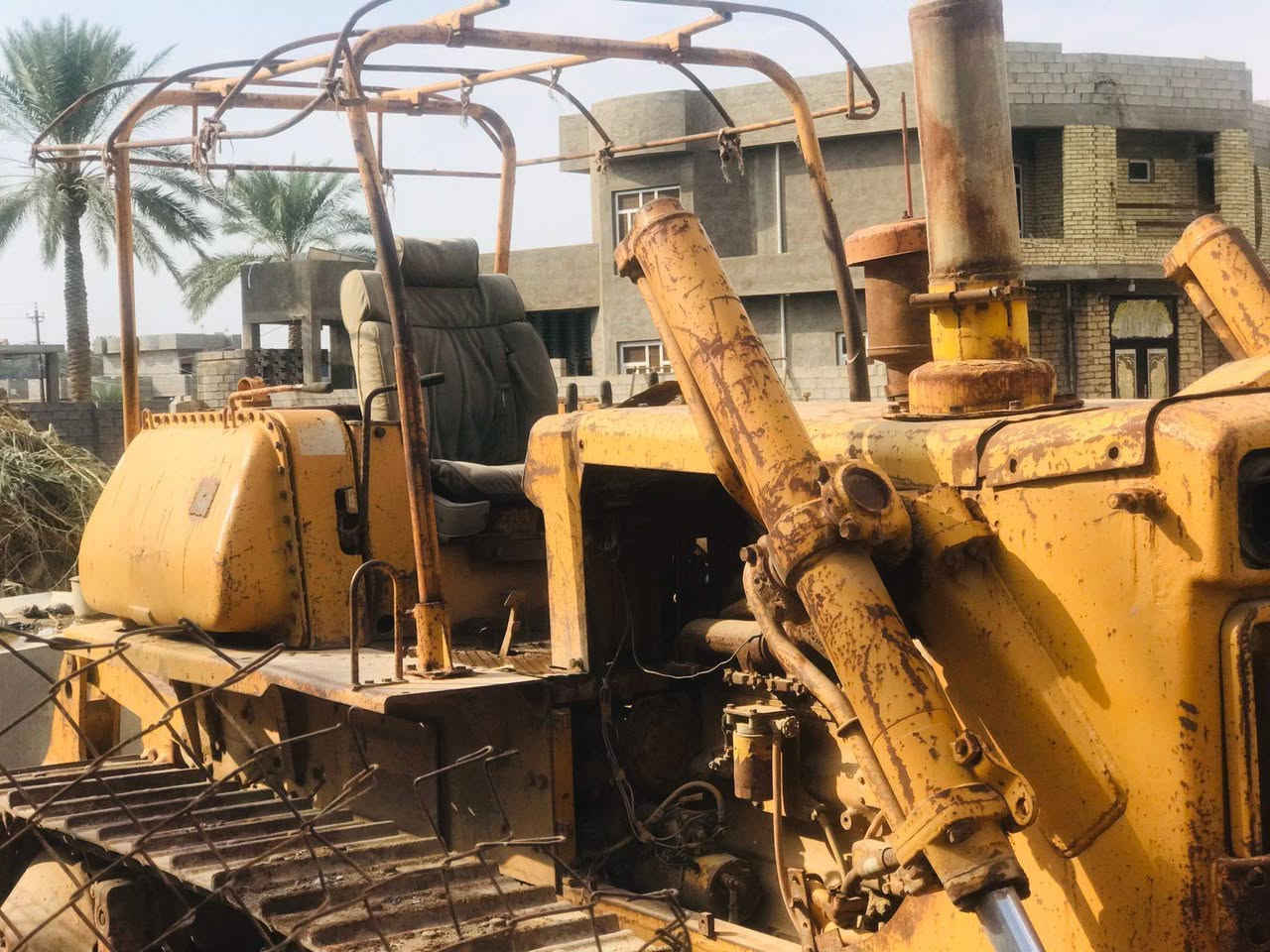 السلام عليكم..  يوجد بلدوزر حجم 65 كوماتسوو
ألانبار _ الرمادي.. للأستفسار الاتصال على ألارقام التاليه

***********

***********
