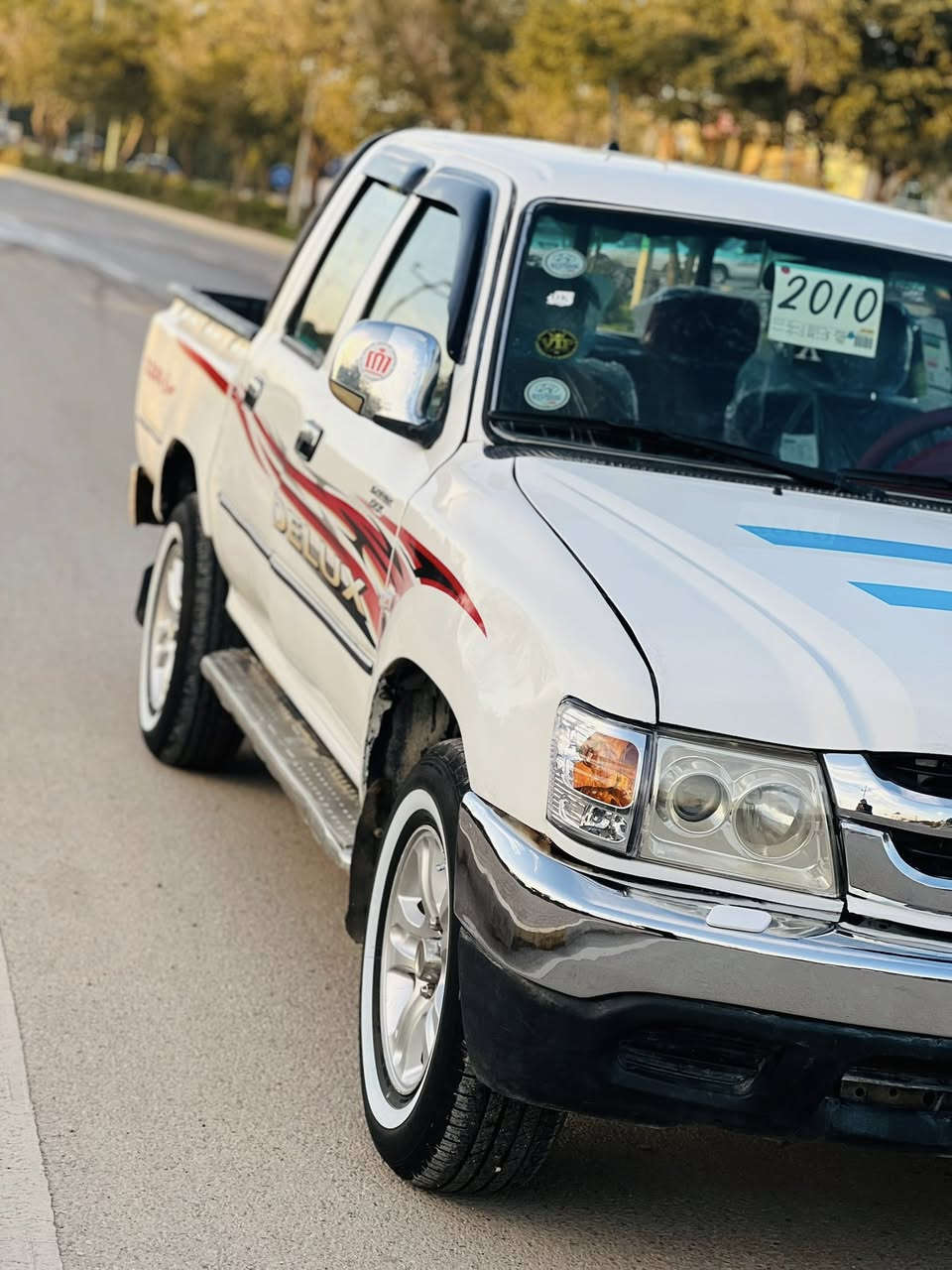 سه‌ره‌تا به‌ ناوی خودا
پیكاب دێر مۆدێل ٢٠٠٩ 
ره‌قه‌م سلێمانی به‌شه‌رتی ته‌حویل و غه‌رامه‌ 
سه‌نه‌وی  به‌سه‌ر چوه‌ ٢٠٢٠ 
 چوار تایه‌ی لۆكی له‌ ژێره‌ 
مه‌كینه‌ی لۆكی بۆ به‌ستراوه‌ 
گێر و ئه‌كسل و مه‌كینه‌ به‌شه‌رت 
هه‌موو گیانی له‌سه‌ر شه‌ریكه‌یه‌  
 

نرخی 55 گه‌لا 
له‌ كه‌لاره‌ 
***********
