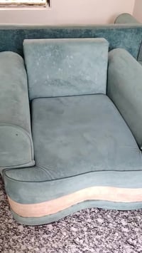 كنبة • نضيف • للبيع