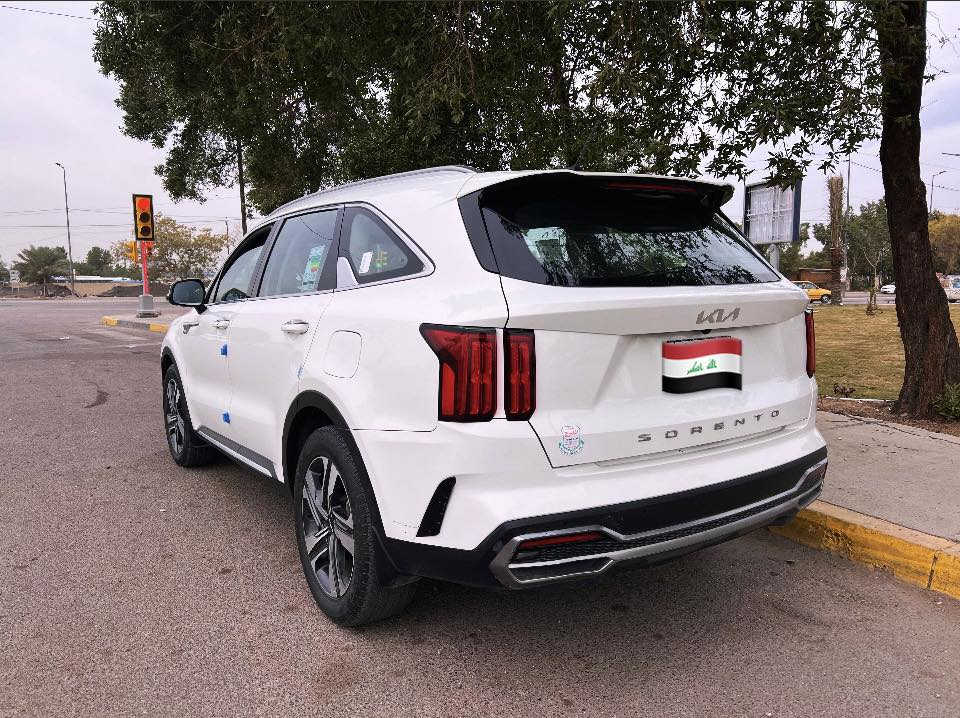 السلام عليكم
سورنتو 2022بسعر التوسان😅
-خليجية
-بصمة تشغيل
-جنطة كهرباء
-تبريد شاشة
-ثلاث قطع تبريد
-شاحن وايرلس 
-سبعة راكب
-حساسات امامي وخلفي
-كاميرا خلفية وشاشة ابل كار بلي 
-كراسي كهرباء

حبايب السيارة جدا جديدة    ومكينة 2500 اربعة سلندر  وماشية 49. الف بيها ربع الدعامية البلاستيك صبغ وسعرها 249$ ومكاني بغداد-السيدية 
للاتصال: ***********
