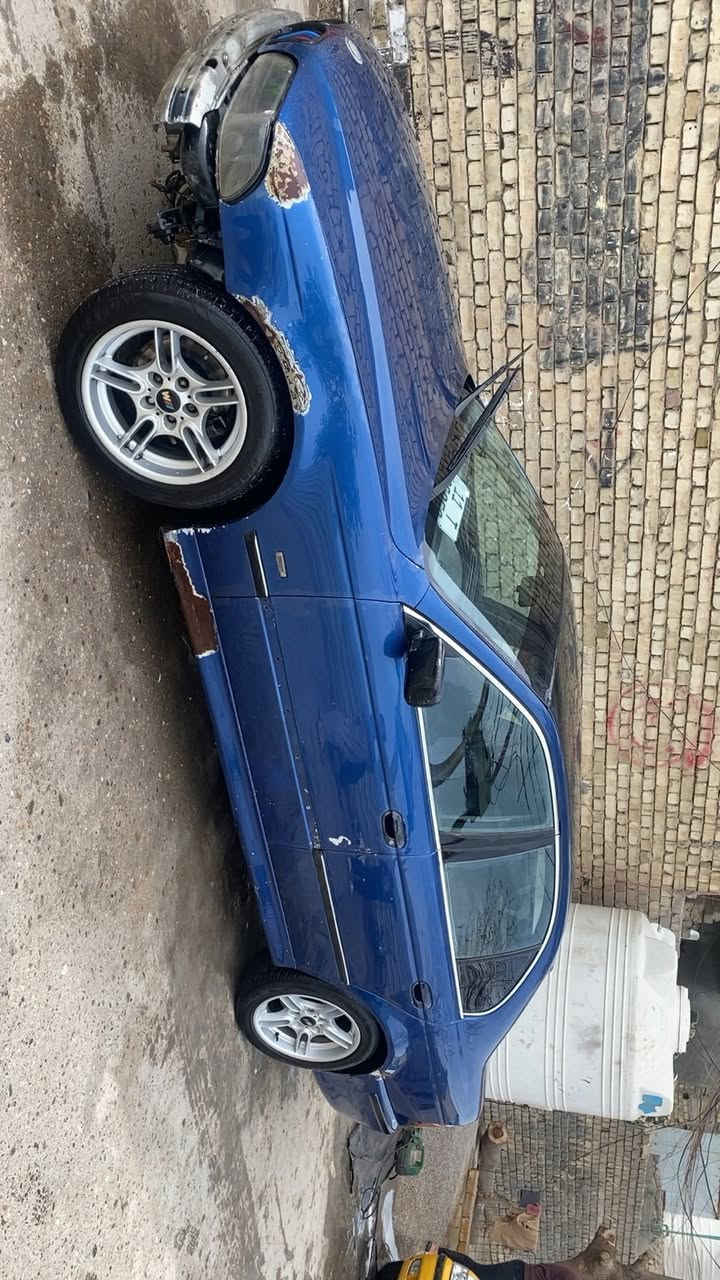 سلام عليكم  صقر البيع موديل 1996 ابيع علا هاي الوضعيه عارضه 57 وبيه مجال العنوان بغداد الامين الثانيه ***********
