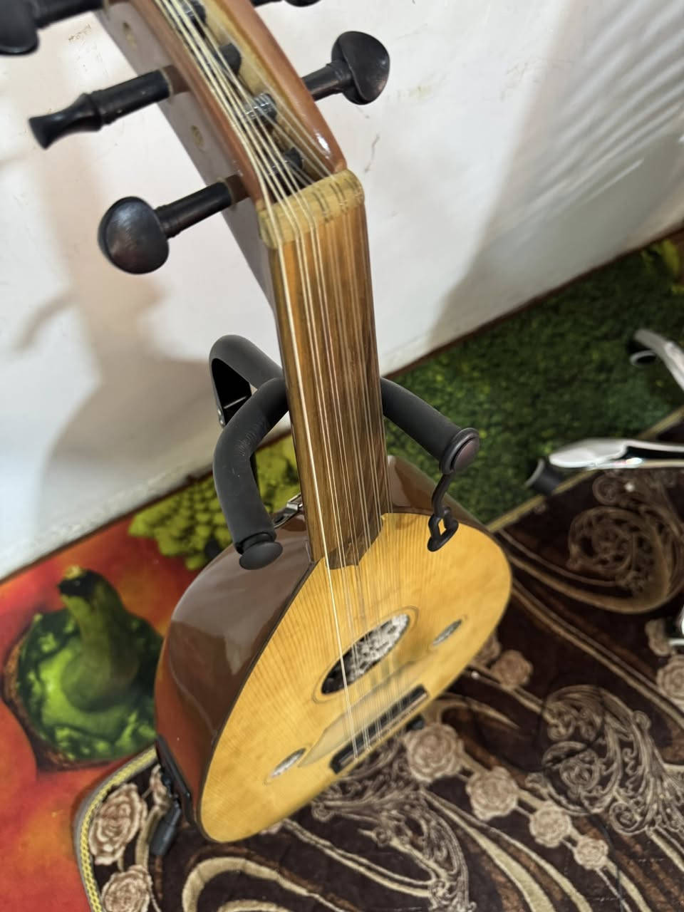 السلام عليكم ورحمة الله ..
عود كهربائي فلات للبيع 
السعر 300$$ بي مجال لكل طيب 
مكاني بغداد ويوجد توصيل لكافة المحافظات..
صناعة تركي.. 
وهذا رقمي اي استفسار ***********
