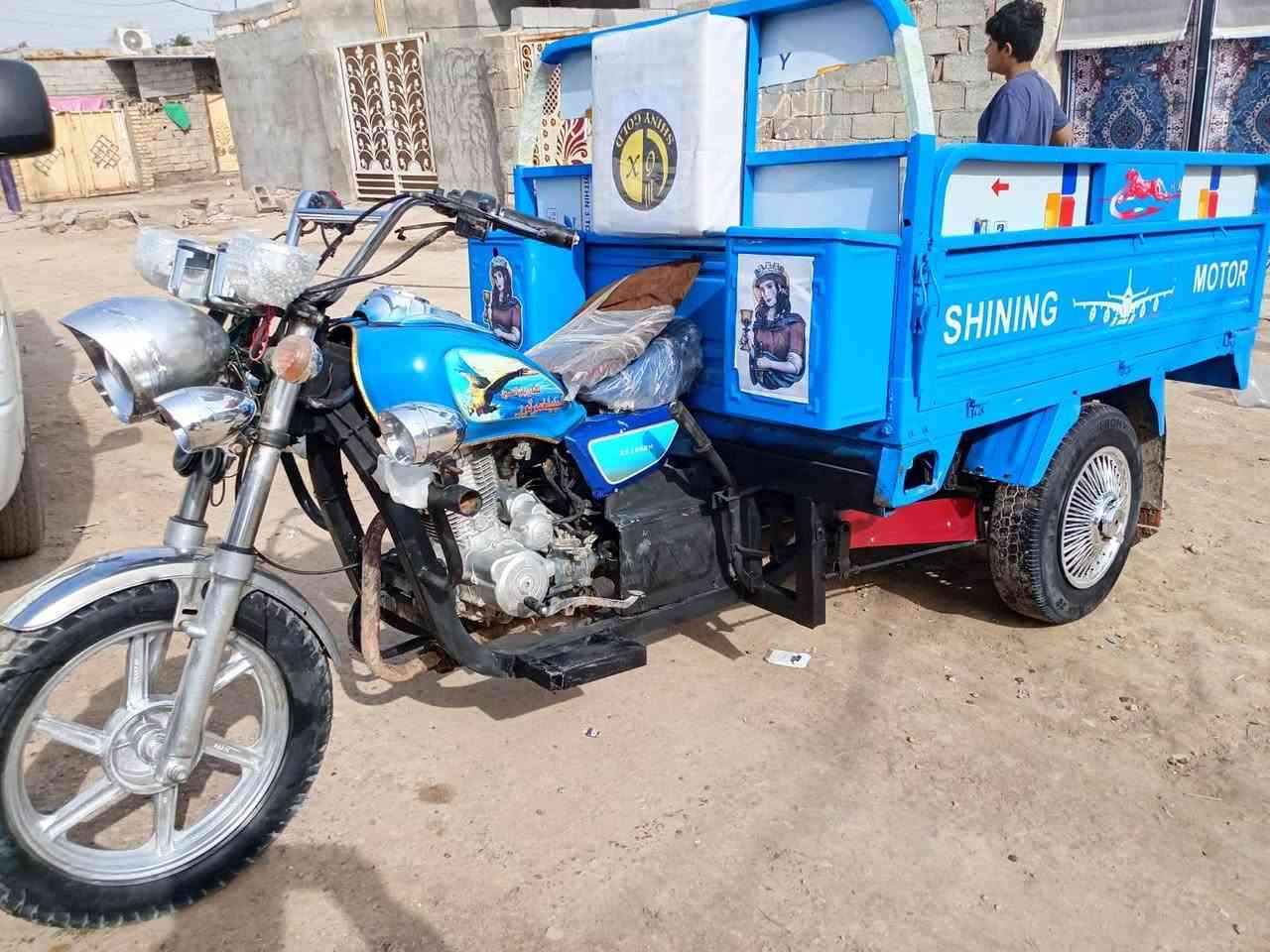 السلام عليكم  ستوته للبيع جمرة موديل 2013 مكينه 21 كهربايات شقاله من طول الطول تخم تاير جديد شاصي ركبه مكفولات
وراق بسمي تحويل نفس الحضه 
مكان ستوته حي الرسول ميسان العمارة 
سعر مليون و 600 وبيه مجال الشراي يدلل 
رقم 📱 ***********
