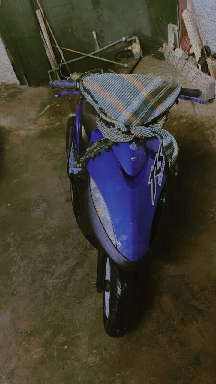 سلام عليكم ماكس عدله البيع دراجه رياضي جبتله فشك جديده مفوله دراجه والله ترتيب من بره تاخذه منه تترحملي دراجه بيه قطع تزويد اتير دهن امزويل اله دراجه تاخذه منه كفلك مكينه كامله سعر 500بيه مجال ولي يخابرني يدلل وهاذه رقمي ***********
