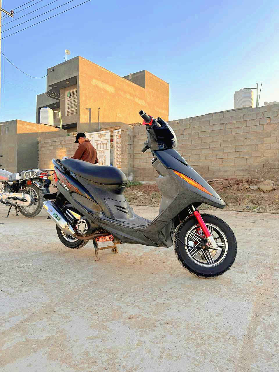 سلام عليكم  دراجه ماكس عدله مزوده تزويد اصلي مرتب نصبه فول ويل نجمه اصلي سعر خاص رقم ***********
